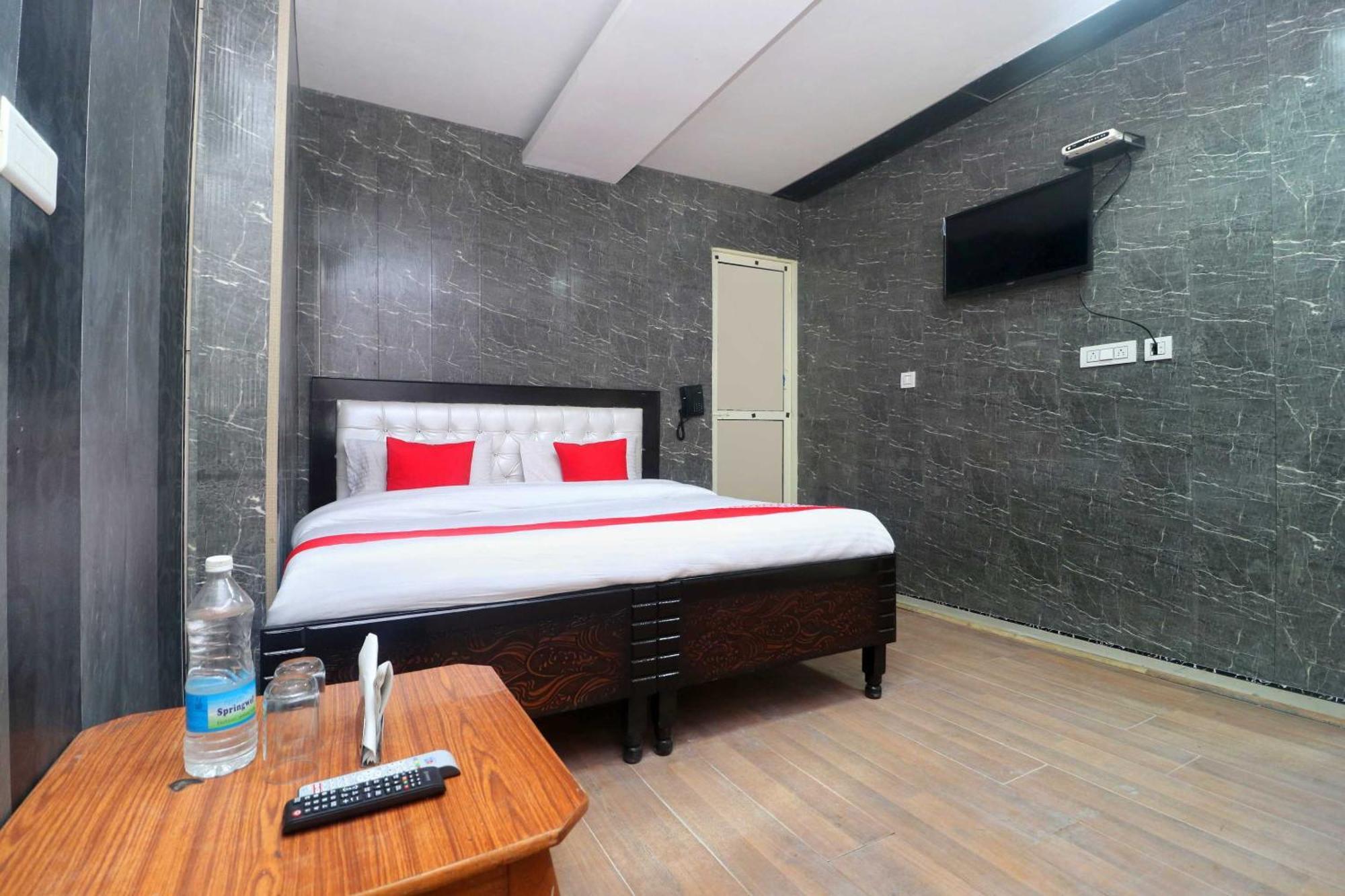 Oyo Hotel Aryan Plaza Chandīgarh Exteriér fotografie