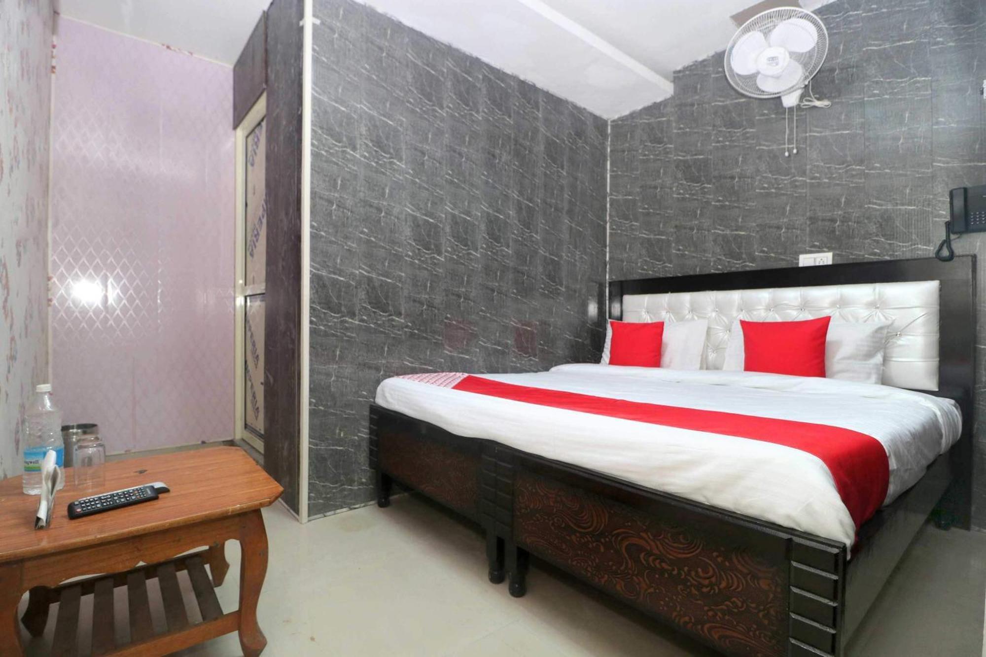 Oyo Hotel Aryan Plaza Chandīgarh Exteriér fotografie